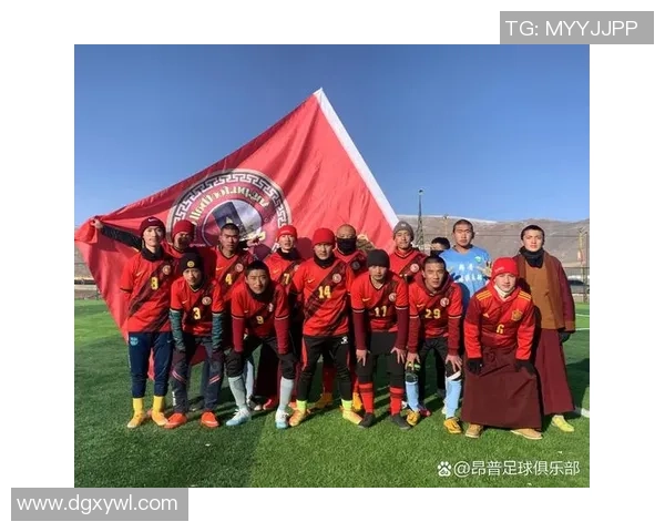 世界著名足球球星同框合影展现绿茵场上的传奇风采 世界著名足球球星同框合影展现绿茵场上的传奇风采