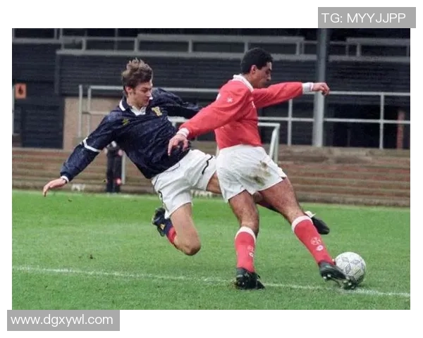 昔日叱咤风云的足球球星为何退役后依旧过得如此贫穷困顿